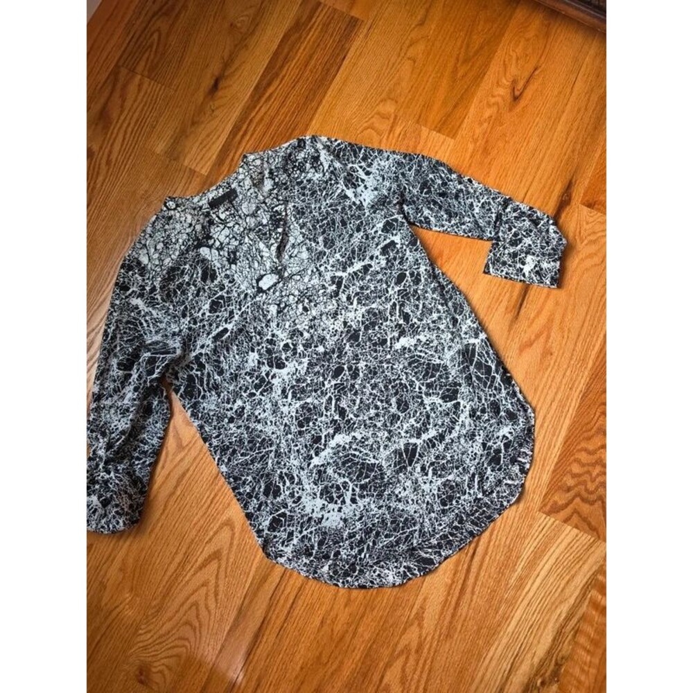 Attention Women’s Black & White Abstract Print Tunic Blouse Roll Tab Sleeves